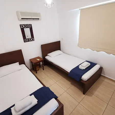 Carisa Downtown With Rooftop Pool * لارنكا