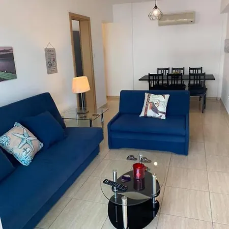 Carisa Downtown With Rooftop Pool لارنكا