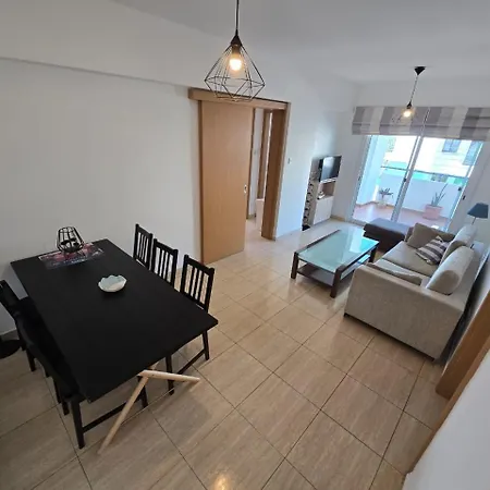 Appartement Carisa Downtown With Rooftop Pool Larnaca