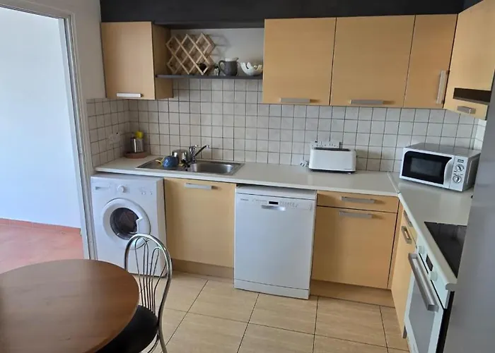 Carisa Downtown With Rooftop Pool * Larnaca