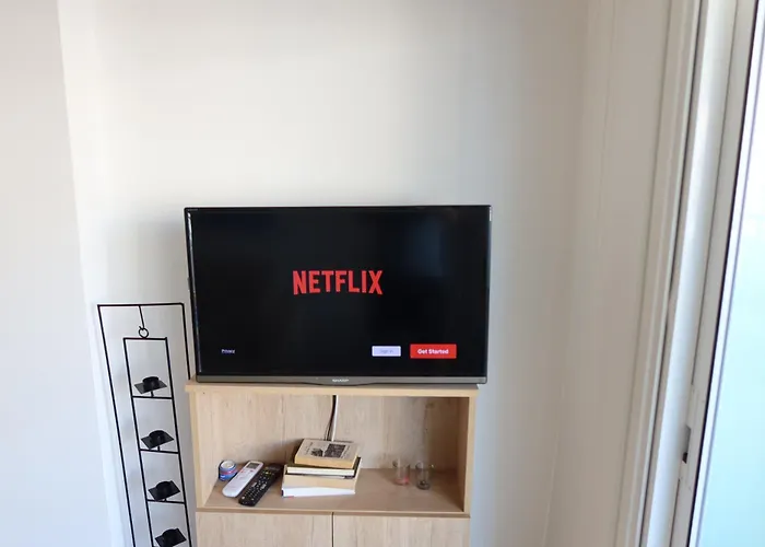 Apartament Carisa Downtown With Rooftop Pool Larnaca