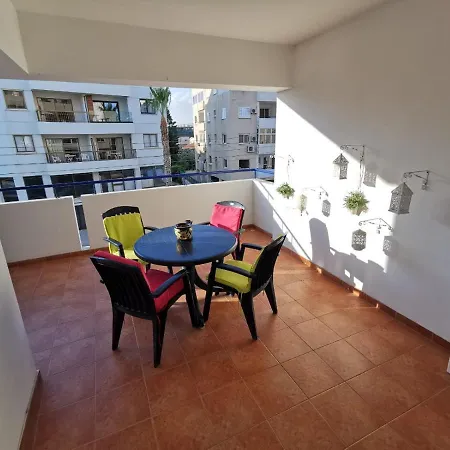 Carisa Downtown With Rooftop Pool Apartment *