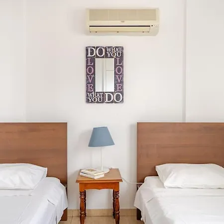 Carisa Downtown With Rooftop Pool * Larnaca