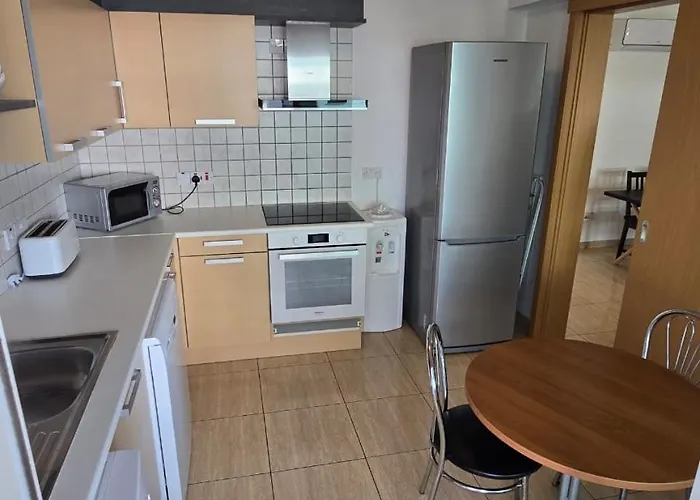 Carisa Downtown With Rooftop Pool